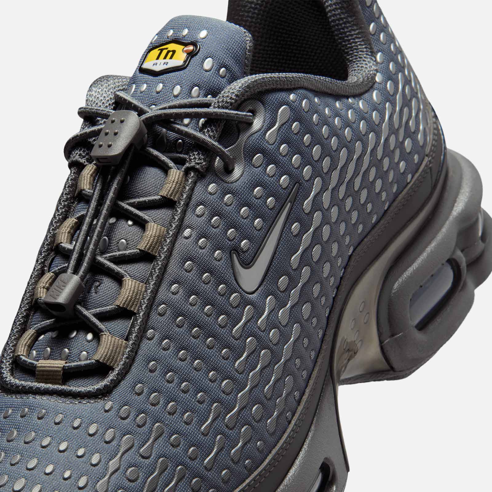 Air Max Plus IQ0282 084