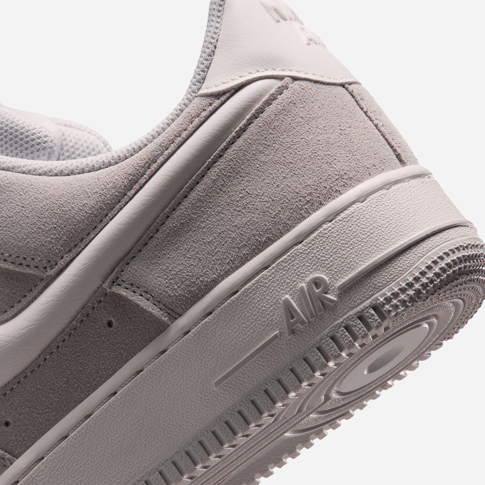 Nike Air Force 1 '07 LV8 IU7592-078