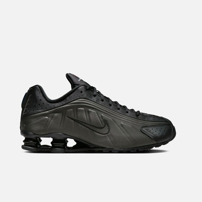 Shox R4 HQ1988 001