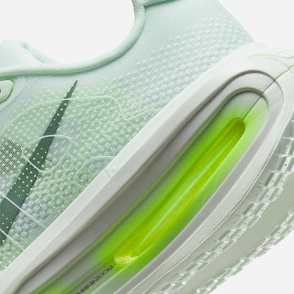 Vomero Premium Barely Volt HQ2050 300