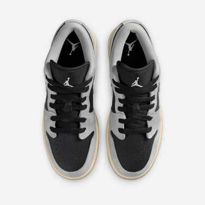 Air Jordan 1 Low SE HQ2021 012