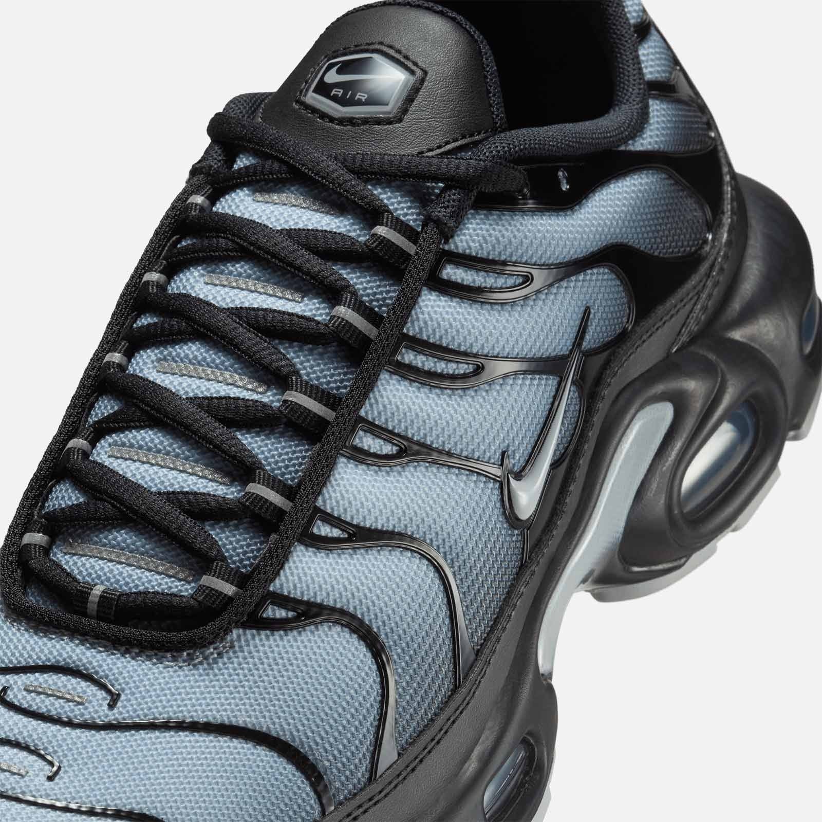 Air Max Plus SE IO0657 001