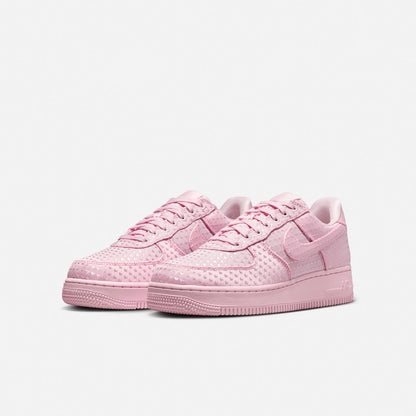 Air Force 1 07 SE Valentine s Day IQ9965 601