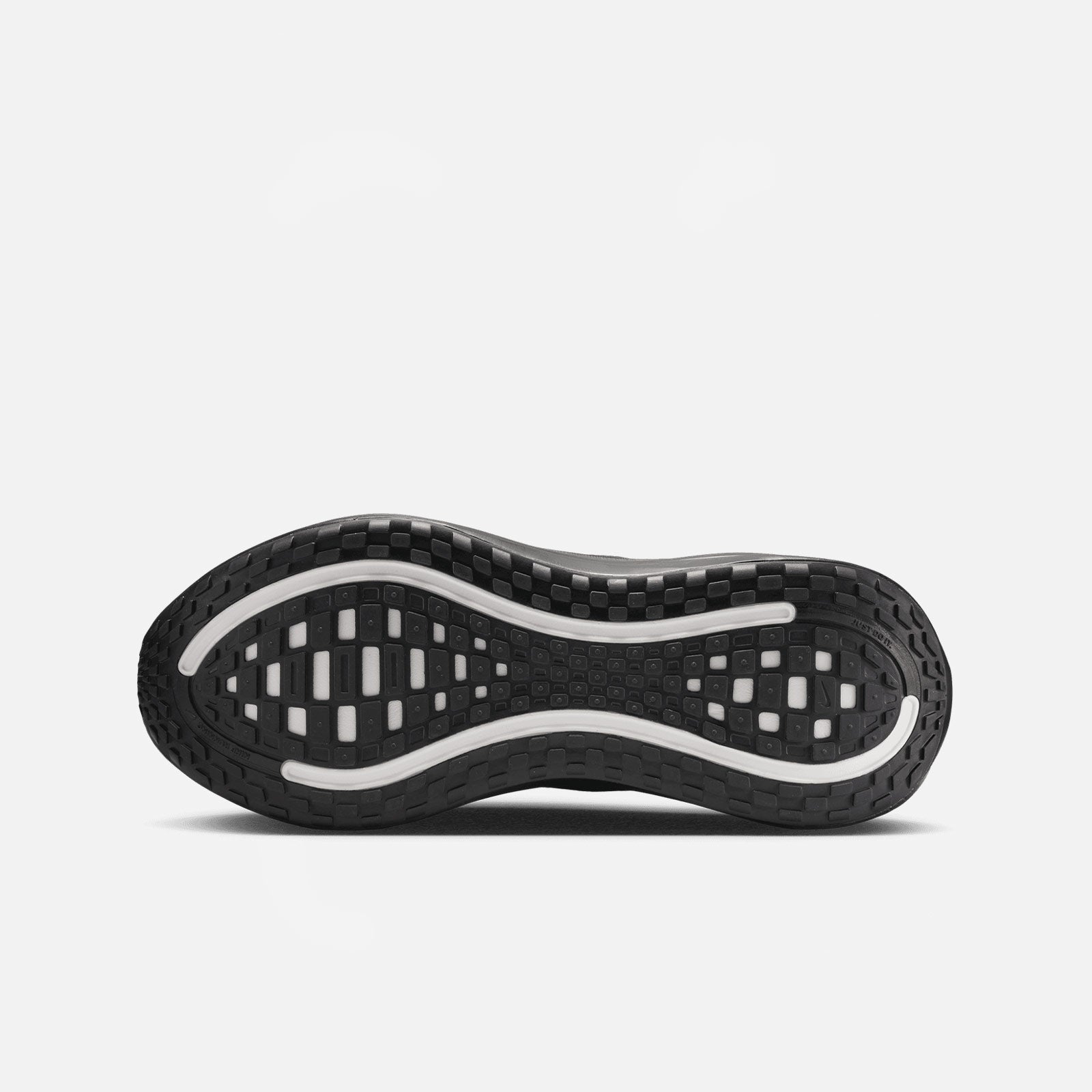 Vomero Plus Black IO4482 002