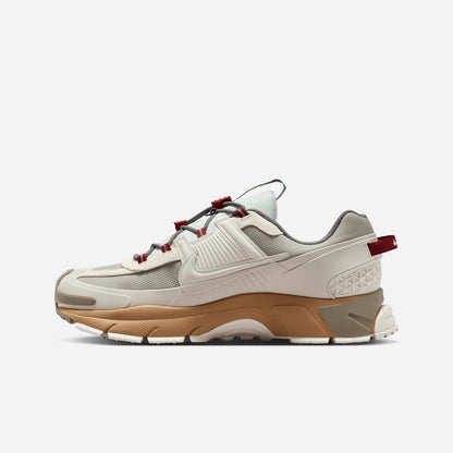 Zoom Vomero Roam IQ1126 317