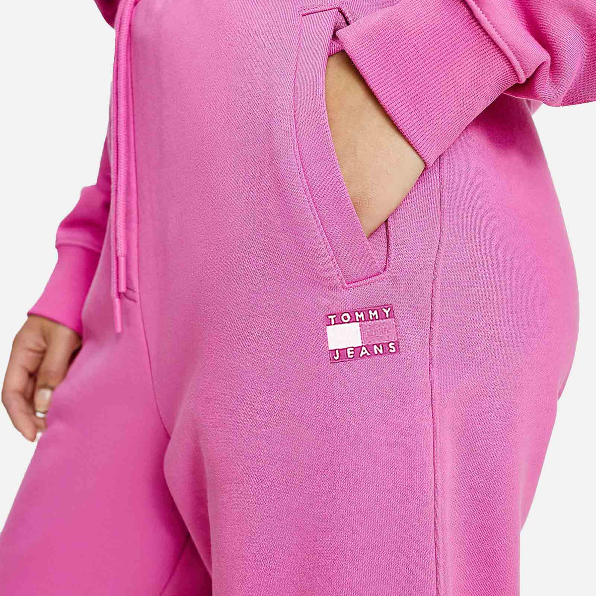 TOMMY JEANS DW0DW11616VTC Tonale Tommy Badge Jogginghose - XS