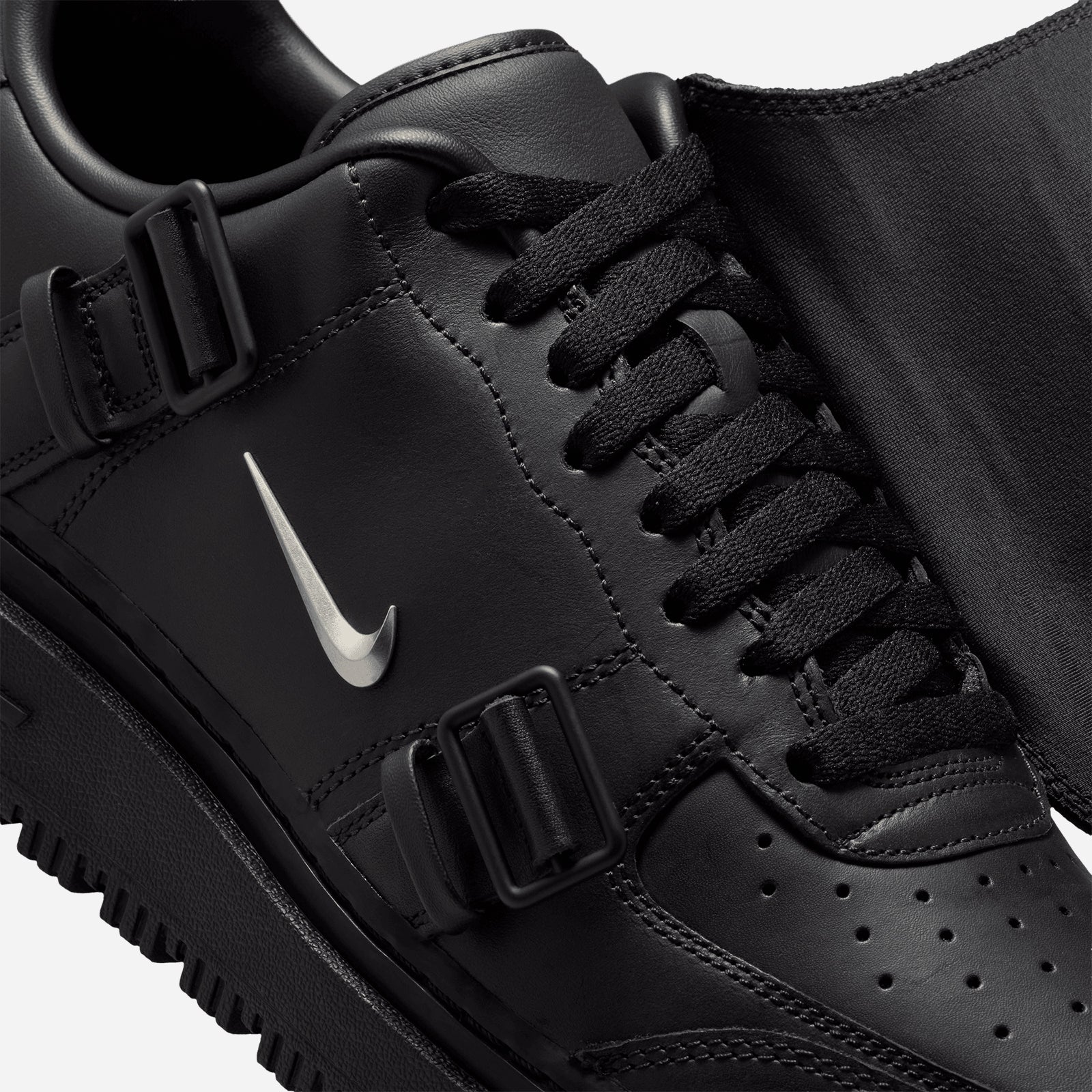 Nike Air Force 1 Low Luxe Black JA3822-010